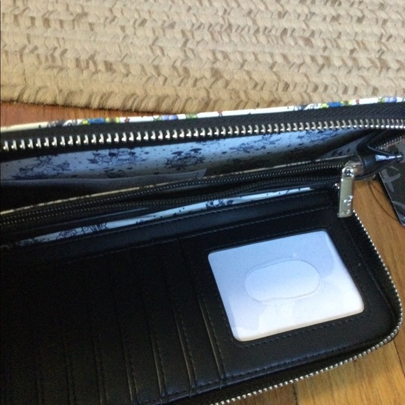 Loungefly sensational 6 wallet - Picture 7 of 12